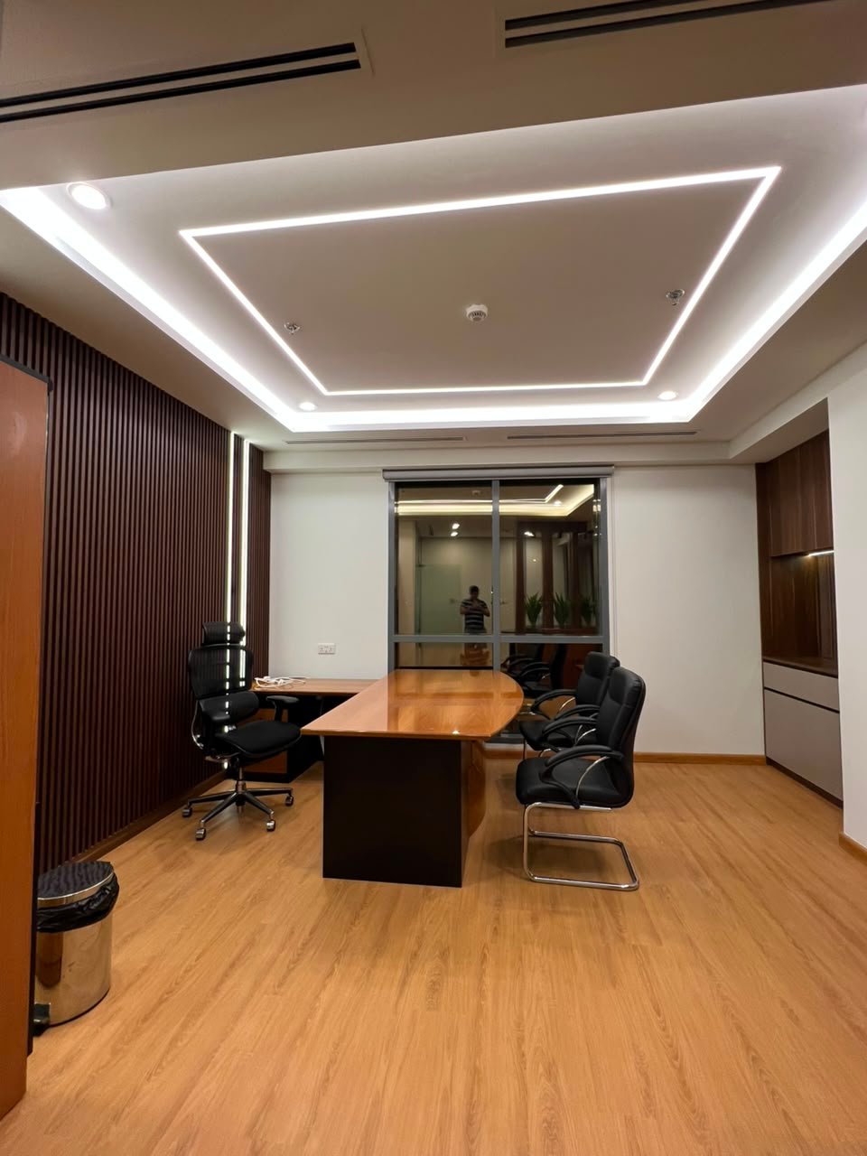Sleek executive office desk configuration